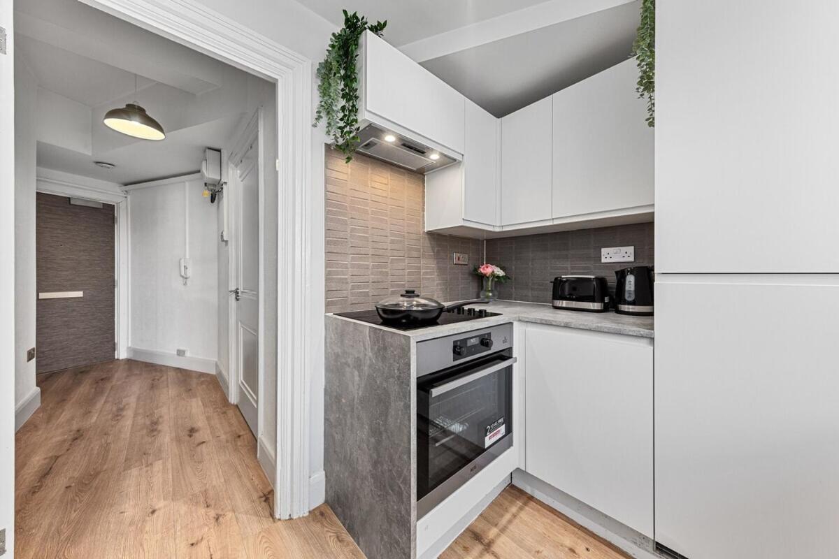 Central London Luxury, Relaxing Apartment! 2 Mins From Paddington Station! Phòng bức ảnh
